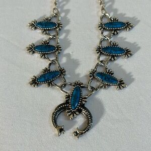 Sarah Coventry  vintage necklace silver with turquoise stones hook closure